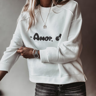 AMOR ETC white sweatshirt *NEW*