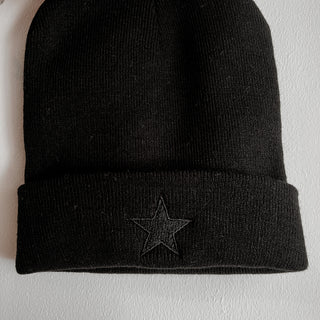 Black STAR beanie *NEW*