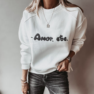 AMOR ETC white sweatshirt *NEW*