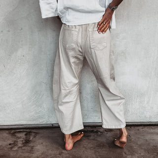 Beige Barcelona barrel jeans *NEW*