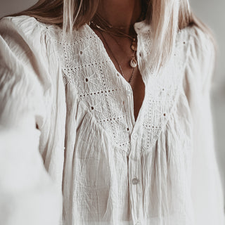 VINTAGE WHITE floaty flower blouse *NEW*