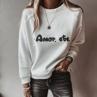 AMOR ETC white sweatshirt *NEW*