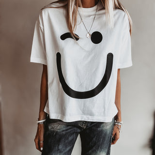 WHITE smiley t shirt *relaxed style* NEW