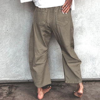 Light olive Boston barrel jeans *NEW*