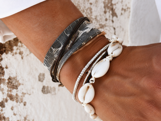 Cowrie bracelet/anklet