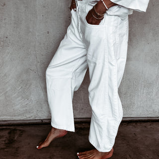 White Boston barrel jeans *NEW*