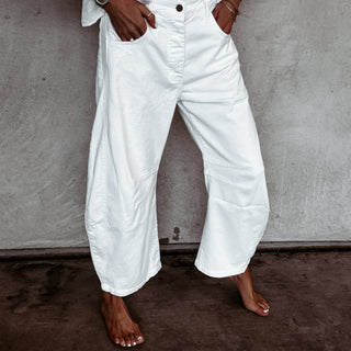 White Boston barrel jeans *NEW*