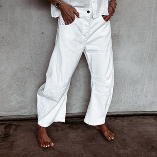 White Boston barrel jeans *NEW*