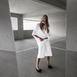 White Bermuda shorts *NEW*