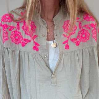 Crossville Neon pink Flowers blouse *NEW*