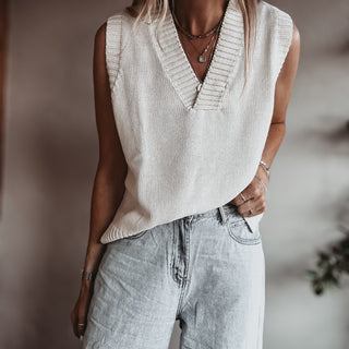 Rita VINTAGE WHITE knitted V tank *NEW*