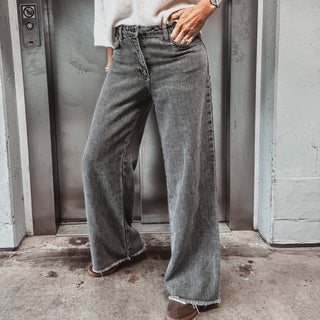 Wizz GREY jeans *NEW*