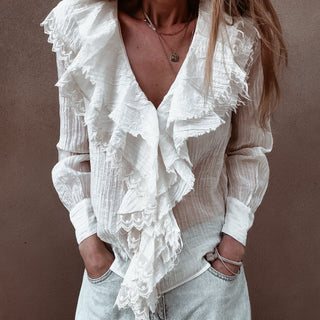 VINTAGE WHITE frilly lace blouse *NEW*