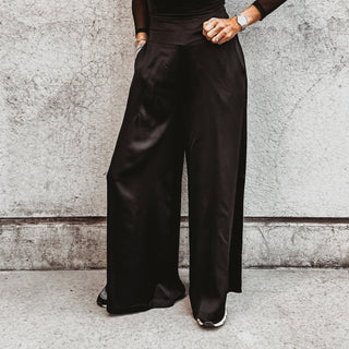 Black Radana palazzo pants *NEW*