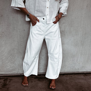 White Boston barrel jeans *NEW*