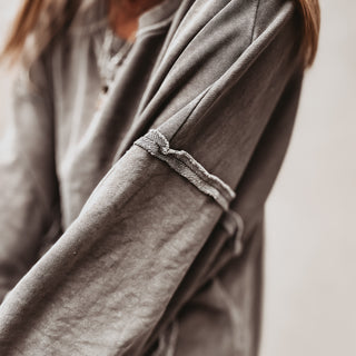 Taupe oversized boyfriend sweatshirt *NEW*