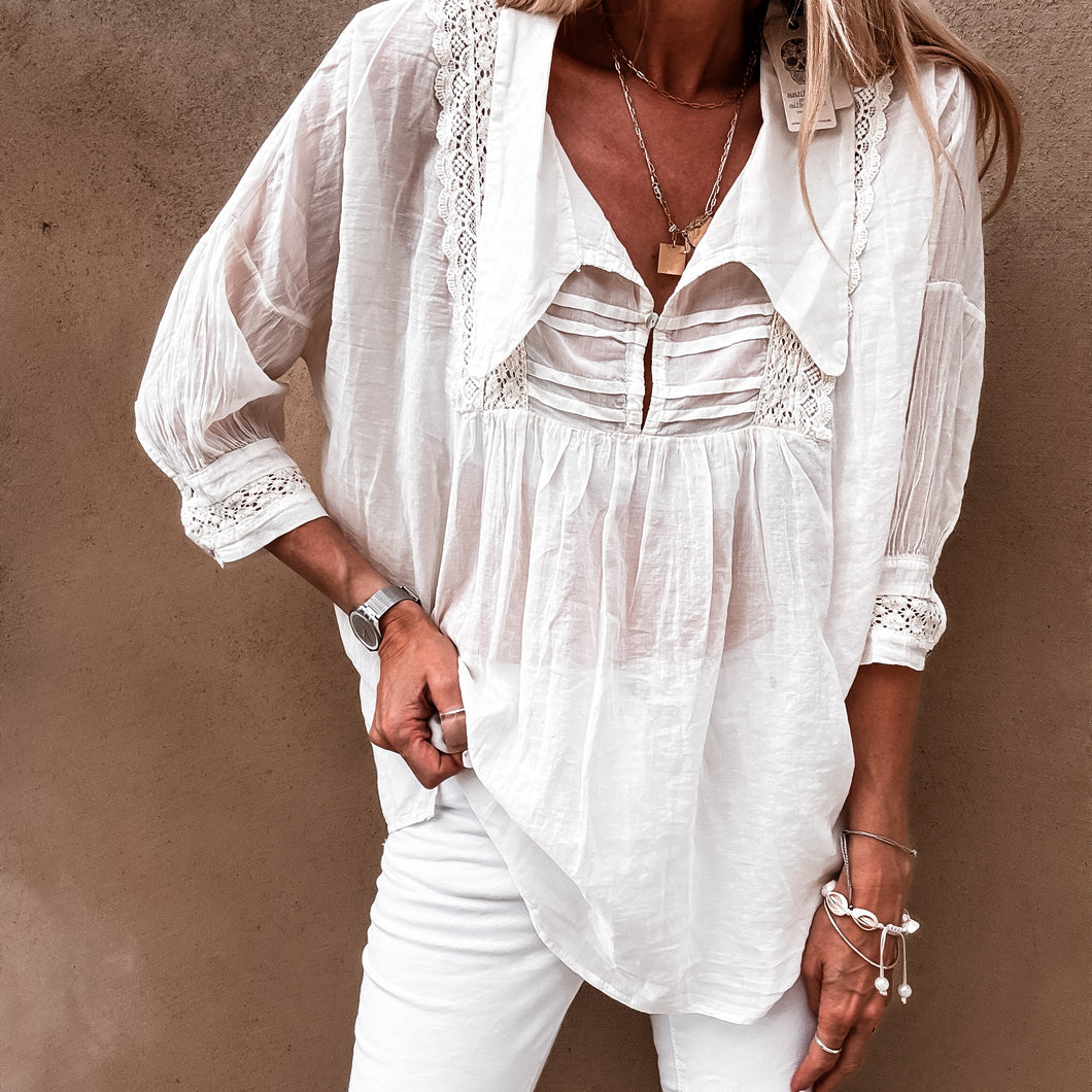 Vintage white sheer collar Blouse *NEW*