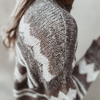 Brown zig zag slouchy jumper *NEW*