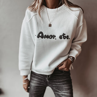 AMOR ETC white sweatshirt *NEW*