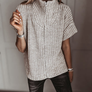 CREAM Zip knit *NEW*