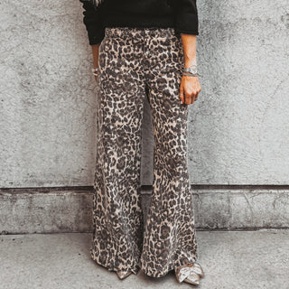 Leopard flared jeans *NEW*