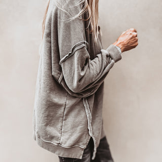 Taupe oversized boyfriend sweatshirt *NEW*