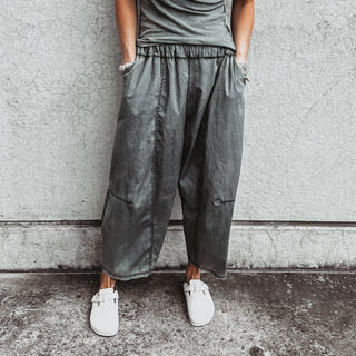 IBIZA TOWN parachute pants CHARCOAL GREY