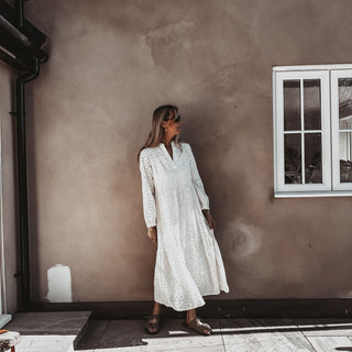 Broderie Anglaise vintage white dress