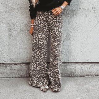 Leopard flared jeans *NEW*