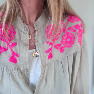Crossville Neon pink Flowers blouse *NEW*