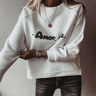 AMOR ETC white sweatshirt *NEW*