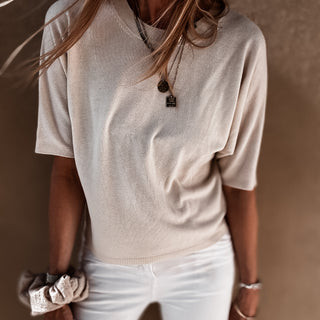 V neck knit with short sleeves *NEW*