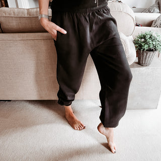 Black super slouchy joggers *