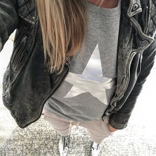 Light grey sweat with silver star