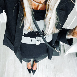 Grey lips black tee *now with added glitter!*