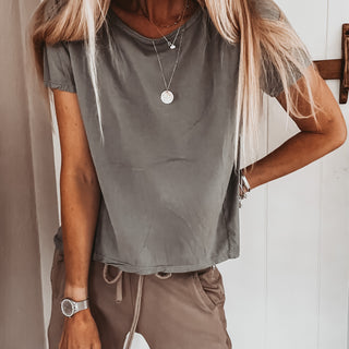 THE PERFECT LIGHT KHAKI TEE