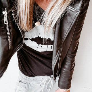 Grey lips black tee *now with added glitter!*