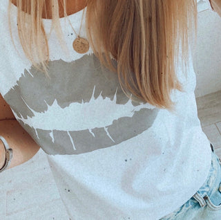 Grey lips white tee *just 2 extra large left*