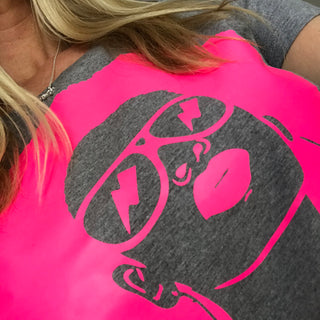 Neon pink face on grey tee (L)