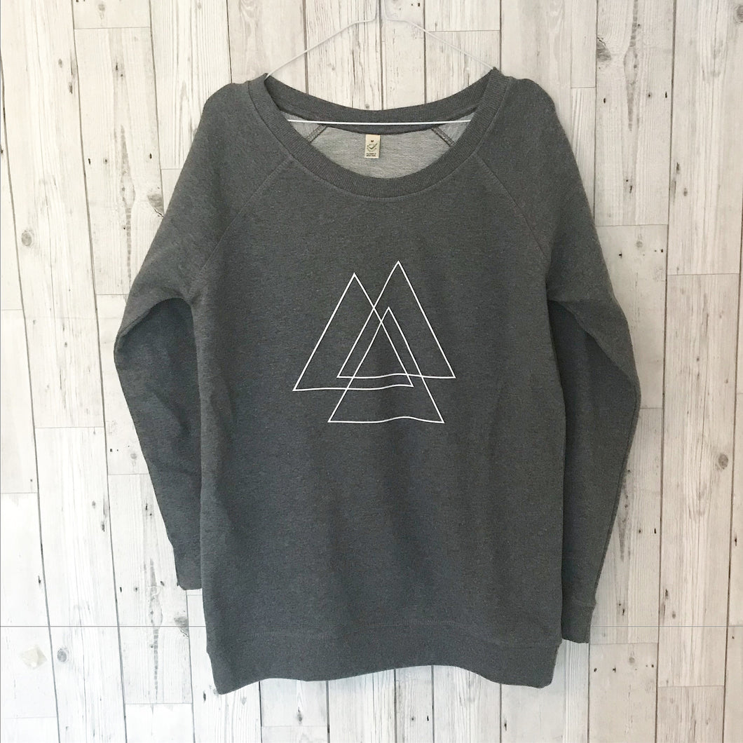 White mountains on a dark grey sweat (M)