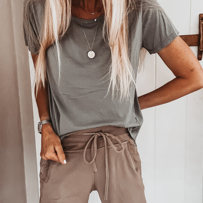 The PERFECT Light khaki TEE
